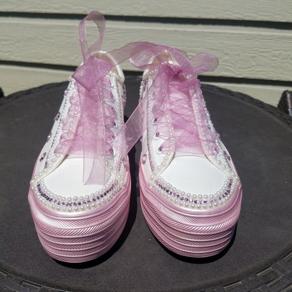 Bridal Fashion Sneakers-Hand Decorated-Size 7-New - Picture 4 of 7